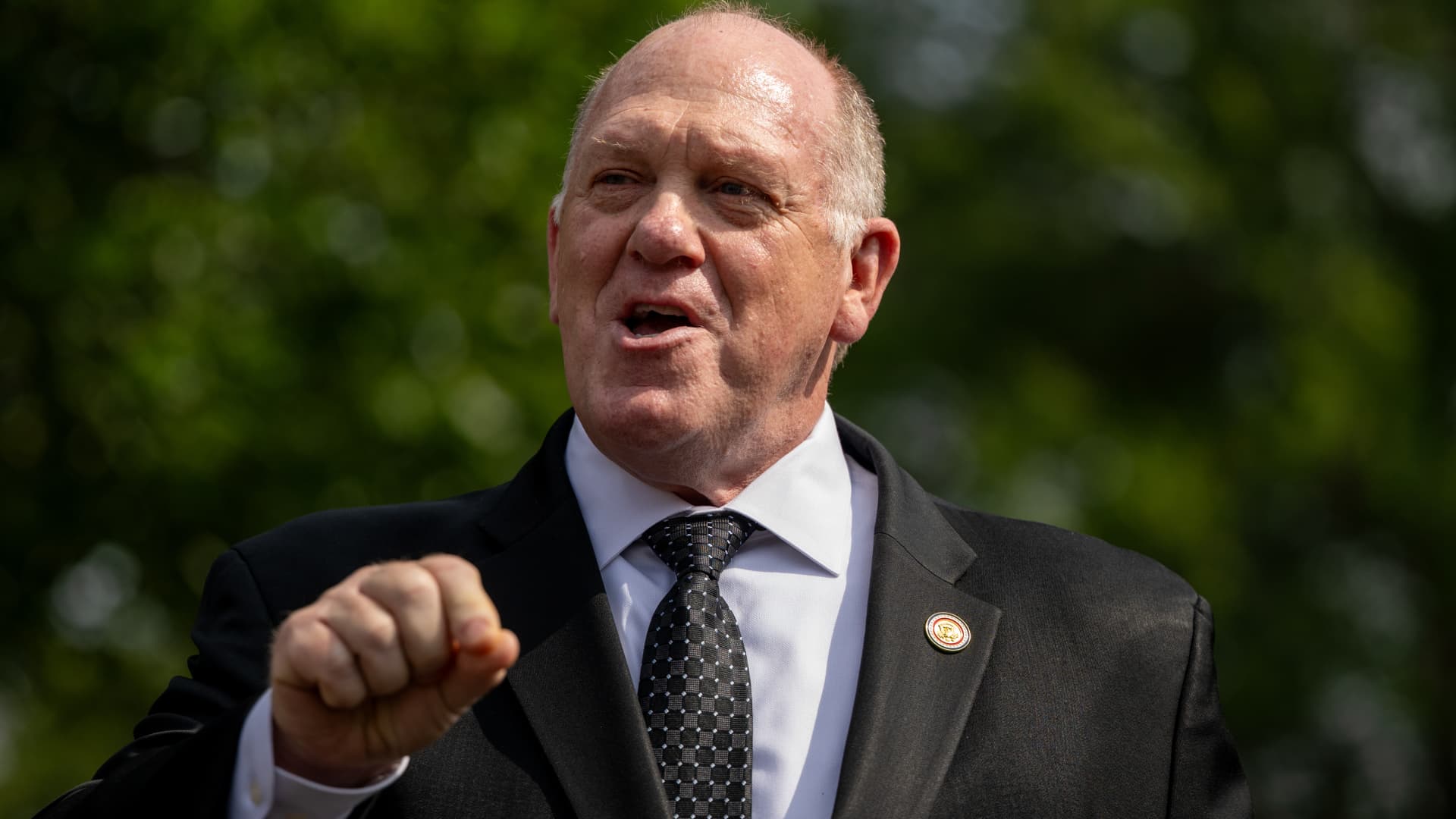 White House border czar Tom Homan blames New York Gov. Hochul for promised ICE surge