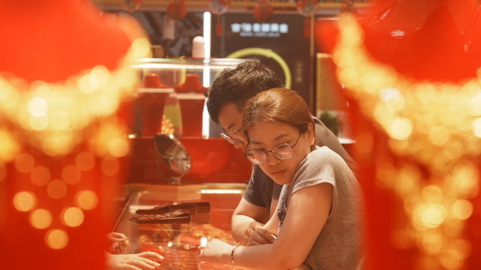 China May wholesale prices hit near 4-year highs on Iran war, AI costs; consumer inflation misses