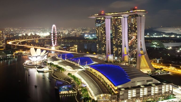 The house edge has moved to Singapore for this casino operator. Why the stock is a buy now
