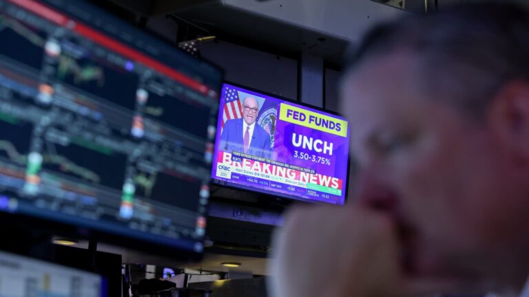 Treasury yields little changed as investors look ahead to key jobs data