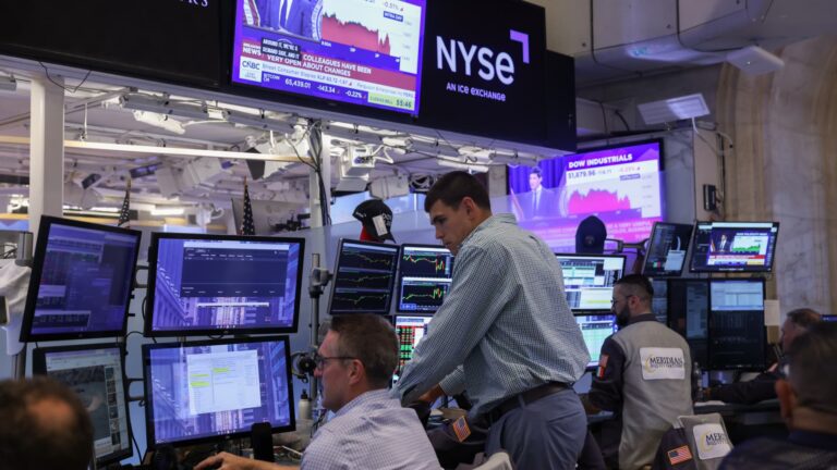 UBS traders say it's time to 'reduce risk meaningfully' on tech