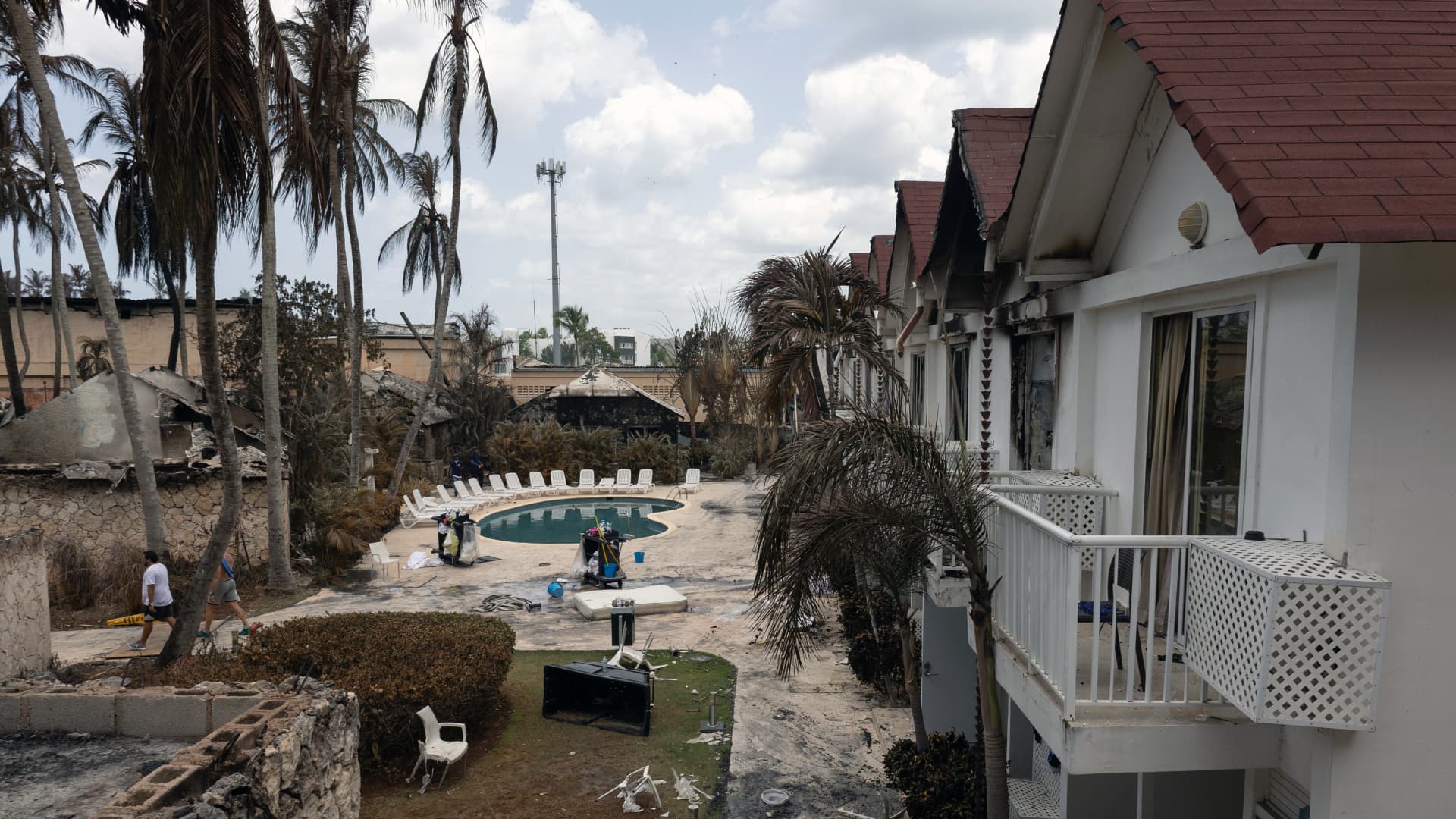 Massive fire destroys resort in Dominican Republic and forces evacuation of almost 1,700 tourists