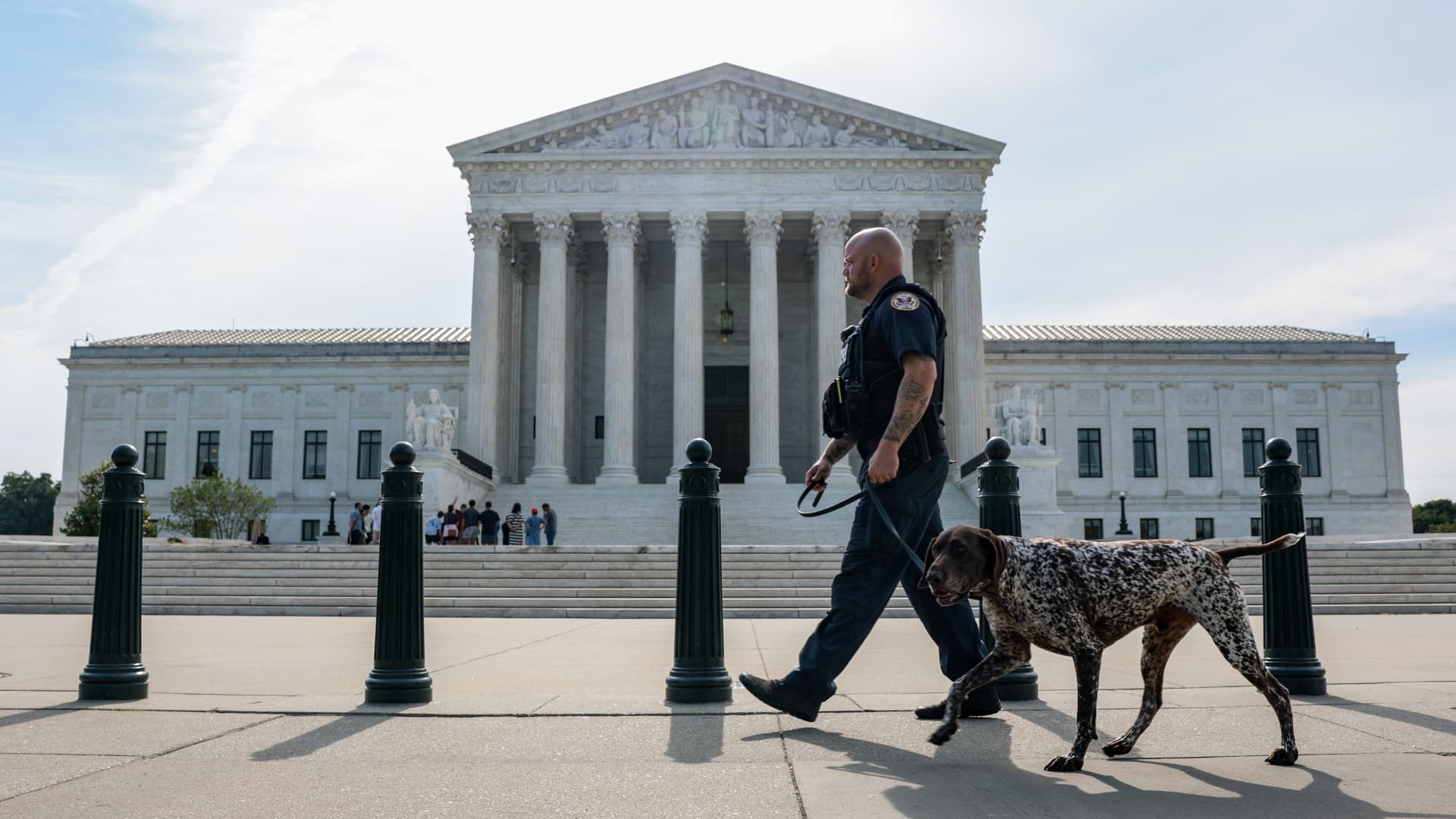 Supreme Court strikes down limits on political parties' campaign spending, in win for GOP
