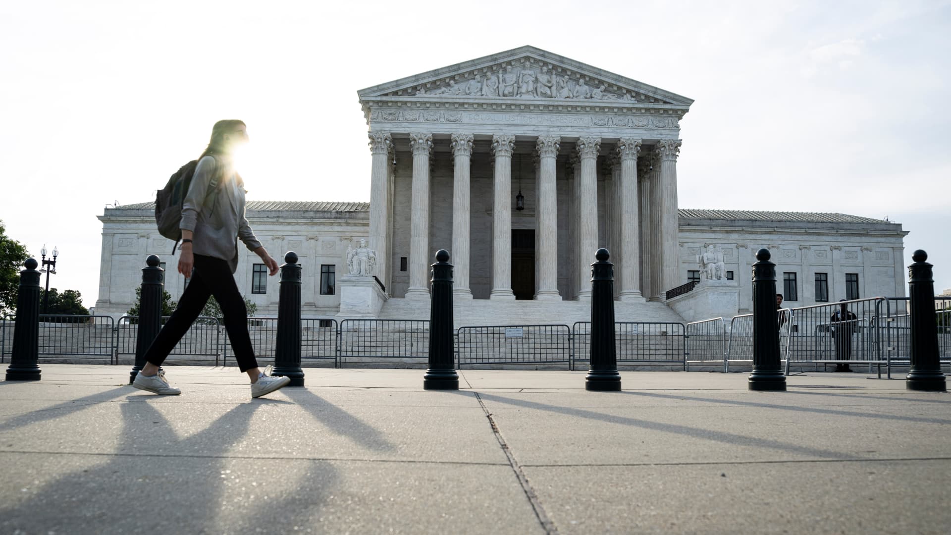 Supreme Court lets Trump end deportation protections for Syrians and Haitians