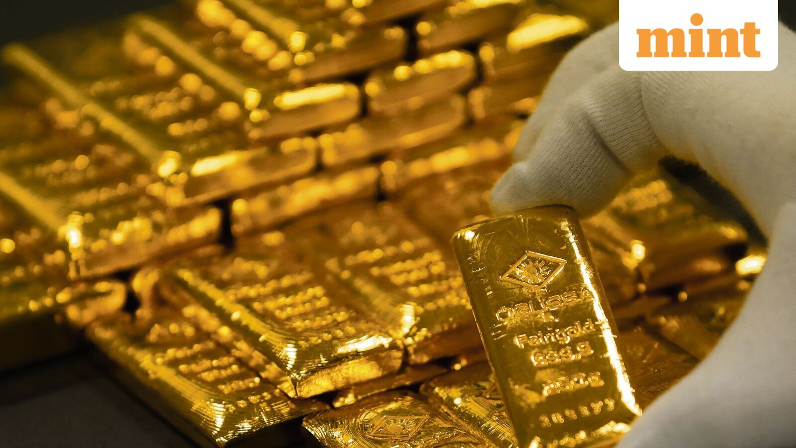 Gold, silver rates today: Comex gold and silver retreat as US Fed officials signal possible rate hike