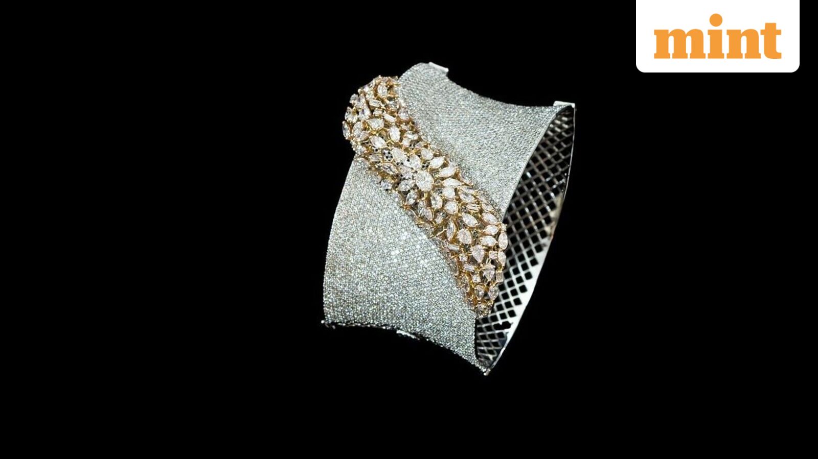 Advit Jewels IPO: Issue booked 213 times on Day 03; NII, QIB portions see huge demand, GMP signals 38% premium
