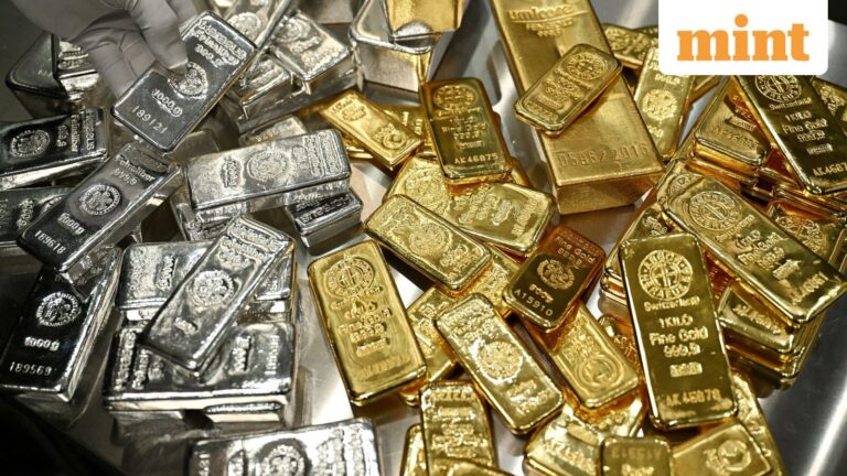 Gold loses shine?  ₹725 crore exits Gold ETFs - Should mutual fund investors be worried?