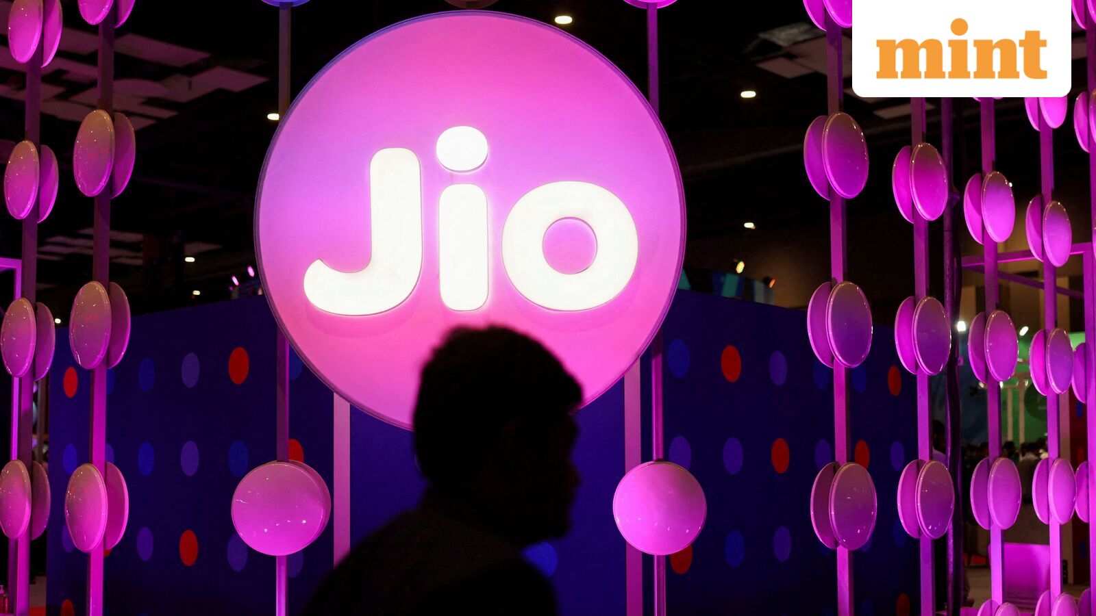 Jio Platforms flags talent retention as a key risk to IPO success
