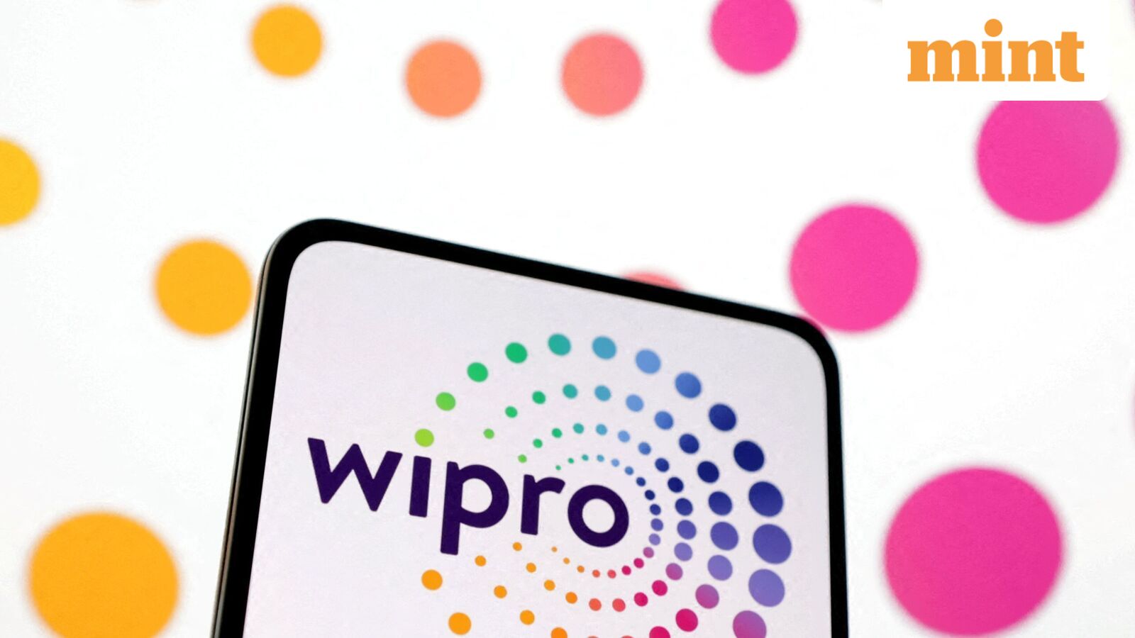 Wipro share price falls 4% on record date for  ₹15,000-crore buyback. Do you own?