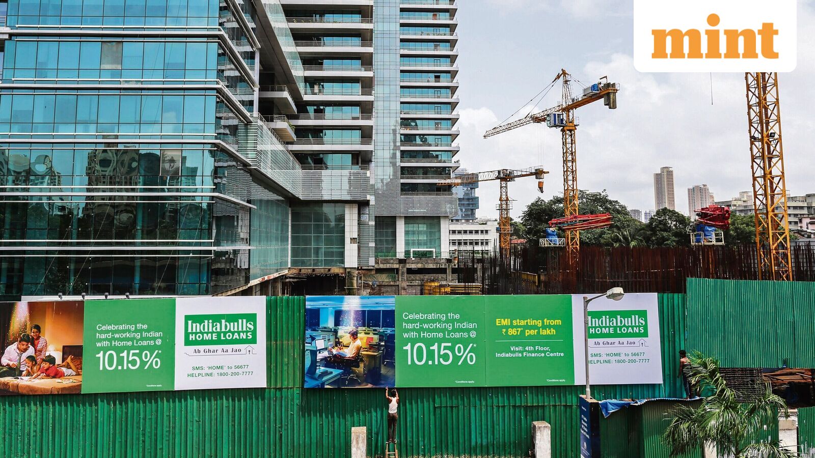 Small-cap stock under  ₹50 Indiabulls hits upper circuit despite stock market crash