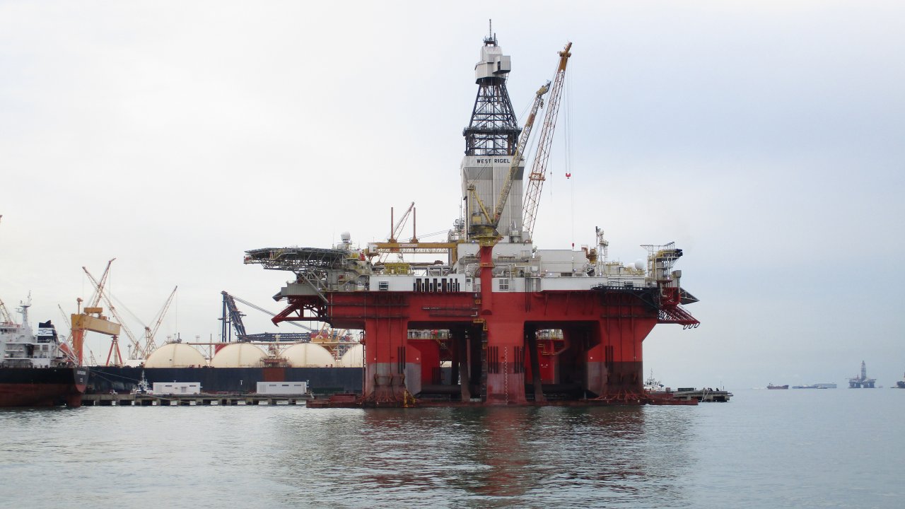 Transocean secures $185 million in offshore drilling contracts