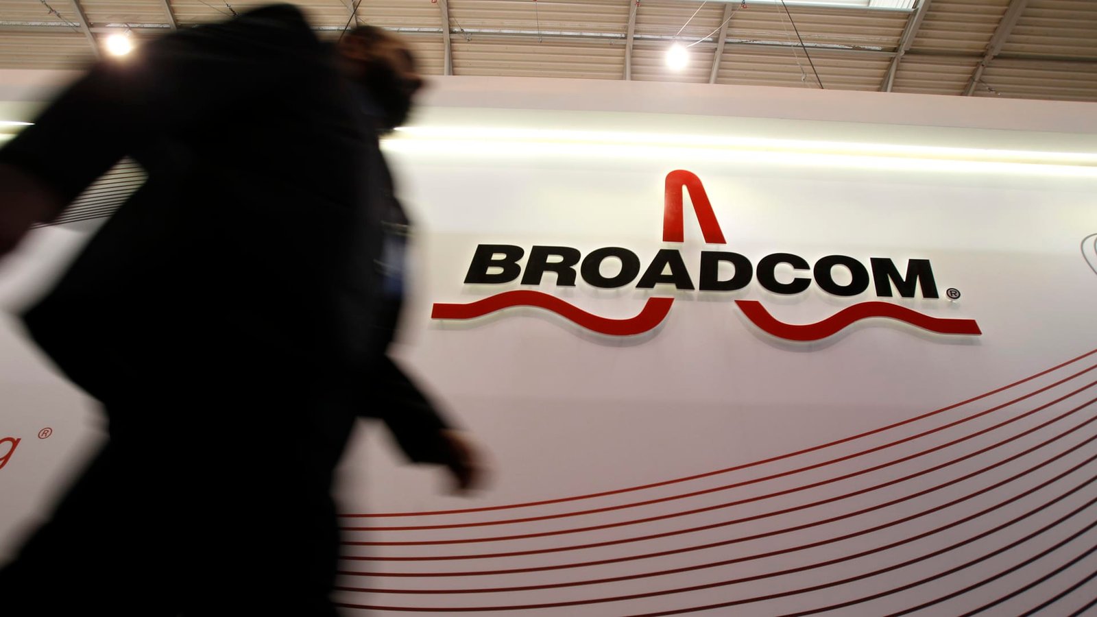Morgan Stanley runs to Broadcom's defense as investors worry about competition