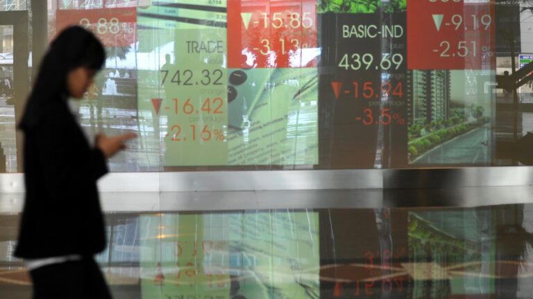 Indonesian stocks stage massive turnaround, hitting bull market status after clocking a five-year low just last month