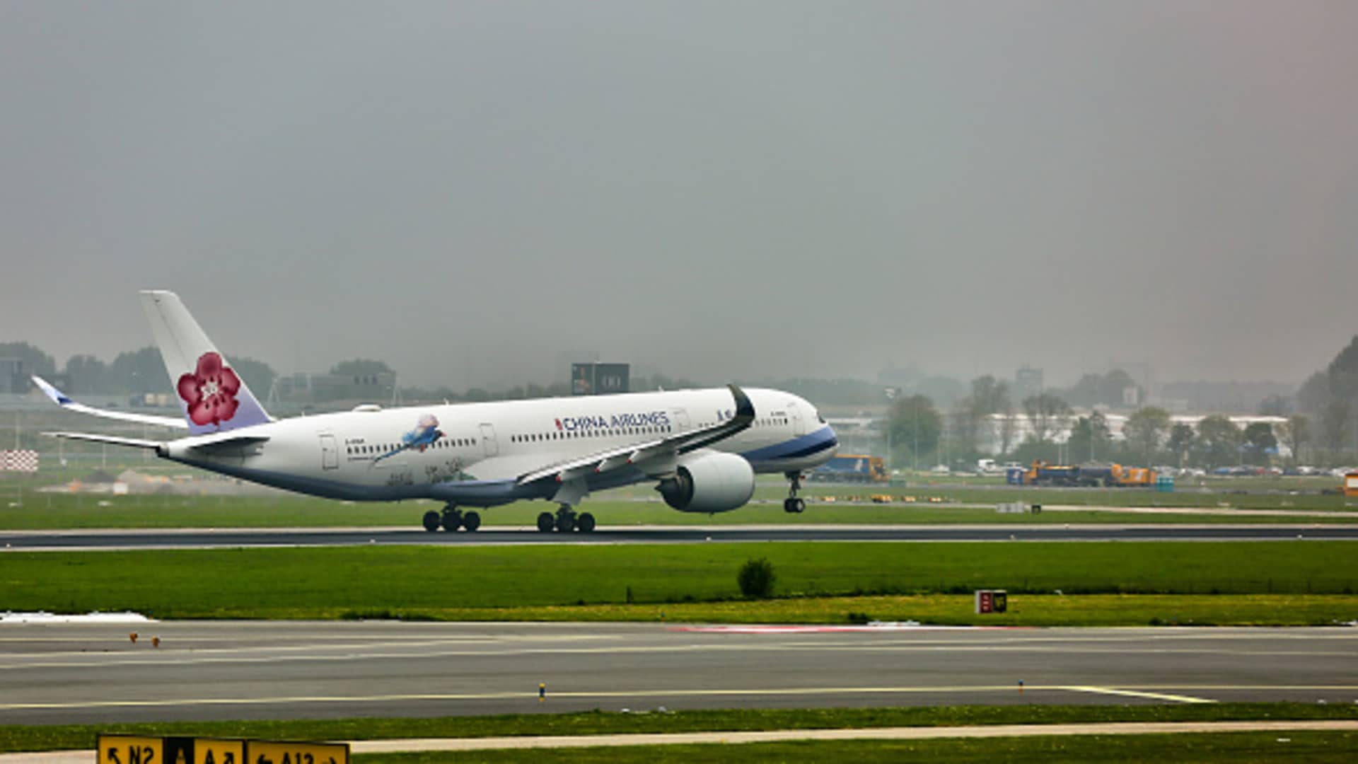 Air China, Shenzhen Airlines order 55 Airbus jets with list price of $12.4 billion