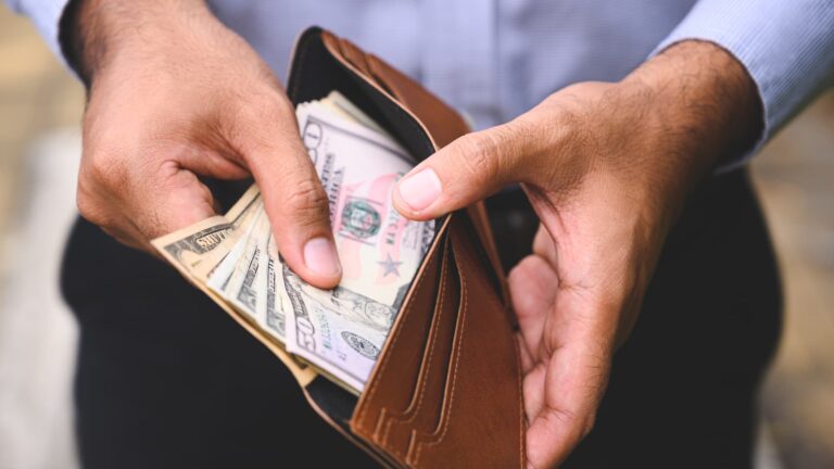 July is a three-paycheck month. Here's how to make the most of it