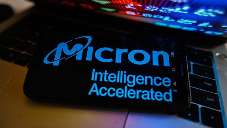 How to use options to play 'a sizable reversion move' in Micron over the next few days
