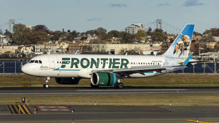 Frontier Airlines to debut in-flight Wi-Fi in 2027 with SpaceX's Starlink