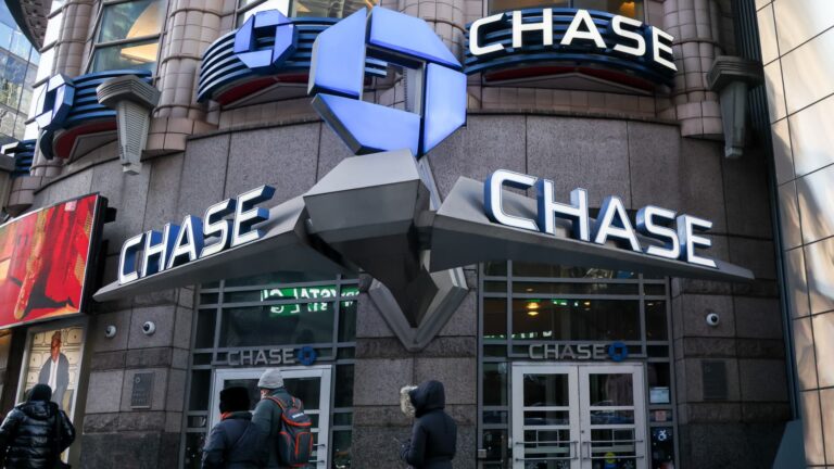 Bullish charts and fundamentals are lining up for JPMorgan Chase, says Frank Cappelleri