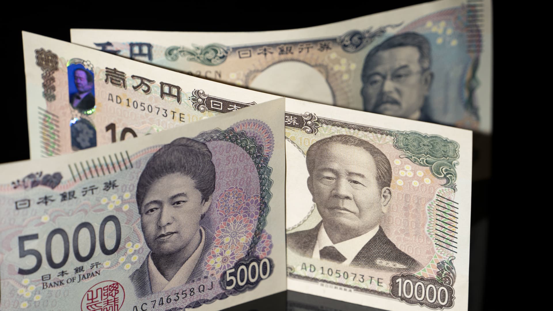 Yen to extend historic slump, while AI and energy 'supply bust' to support the U.S. dollar: Goldman