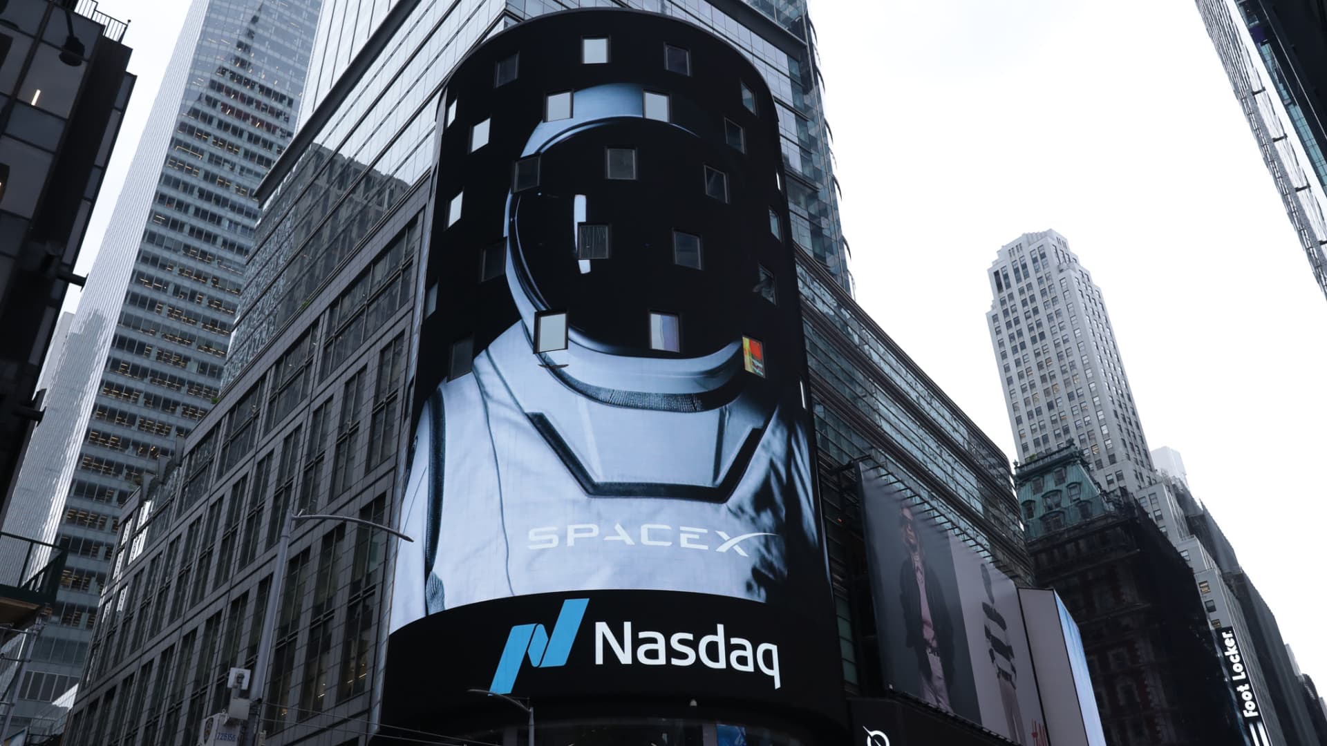 SpaceX is racing toward orbital data centers. Here are ways to play this emerging technology