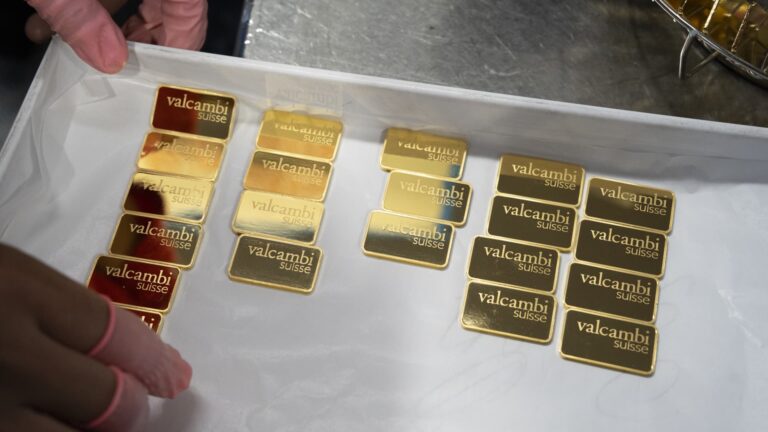 Gold just had its worst quarter since 2013. What that means for the metal’s role as portfolio hedge