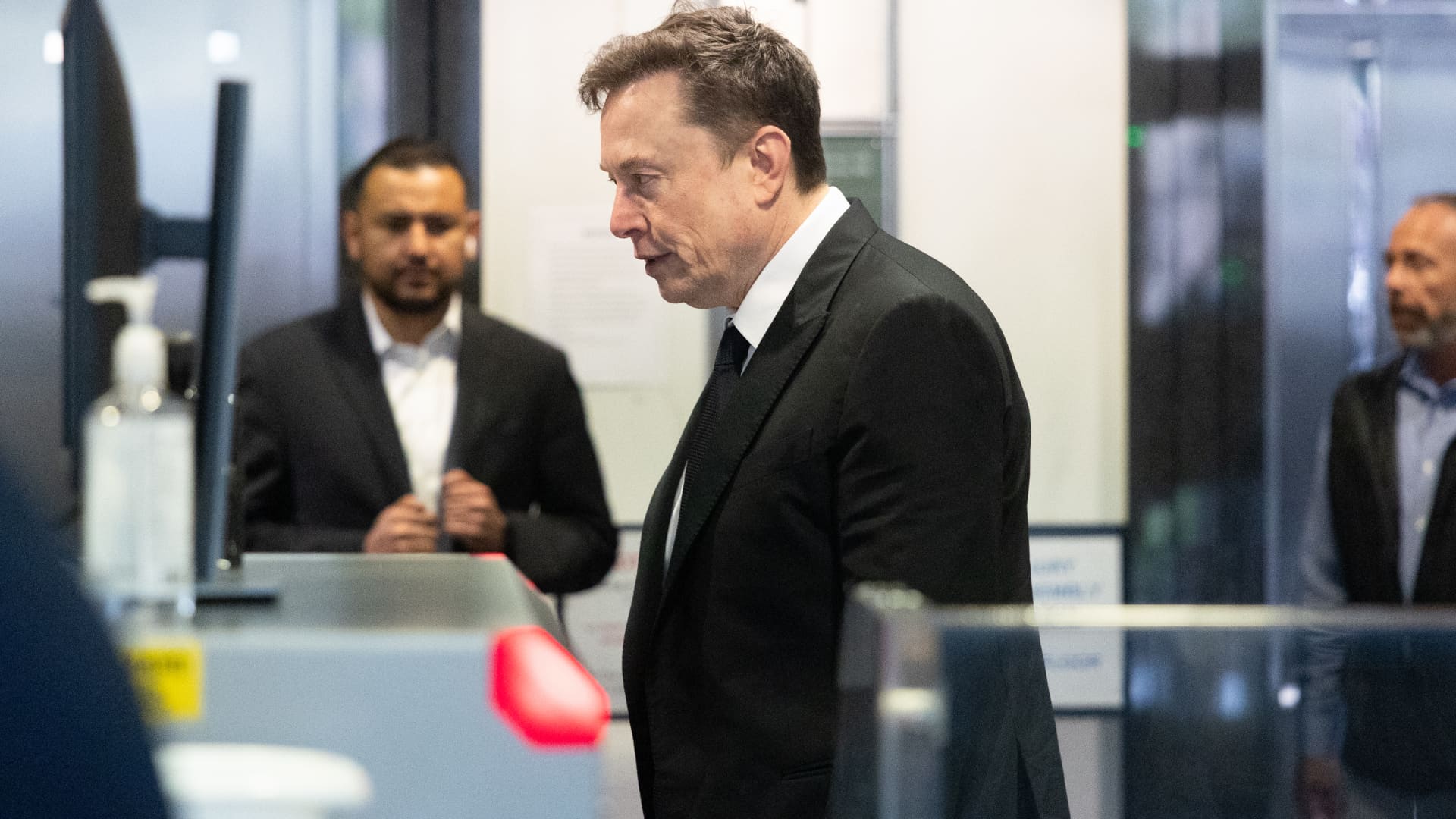 Elon Musk and Sam Altman spar on X after Apple files OpenAI lawsuit