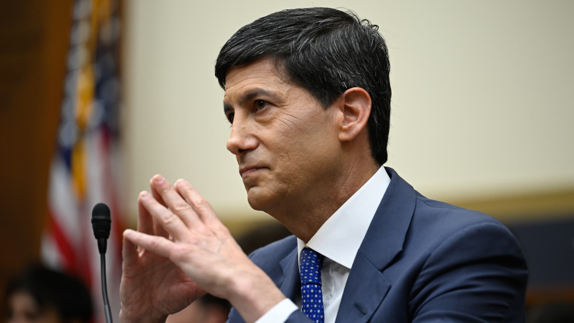 Fed likely to keep rates on hold, but Warsh to face some strong dissension. What to watch: Live coverage