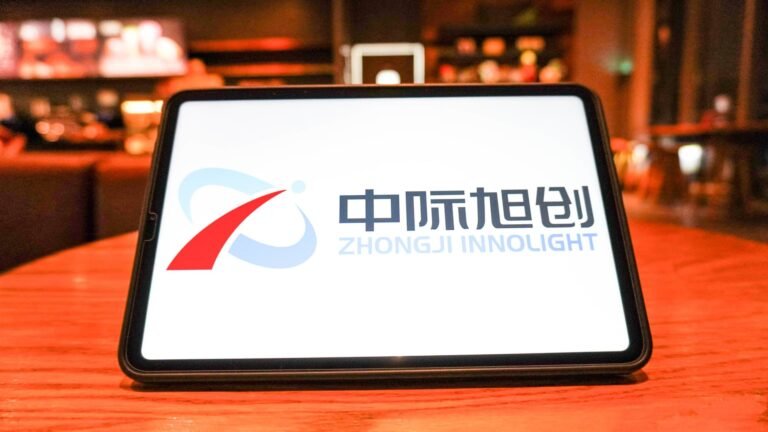China AI supplier Zhongji Innolight slips in Hong Kong debut after $6.8 billion IPO