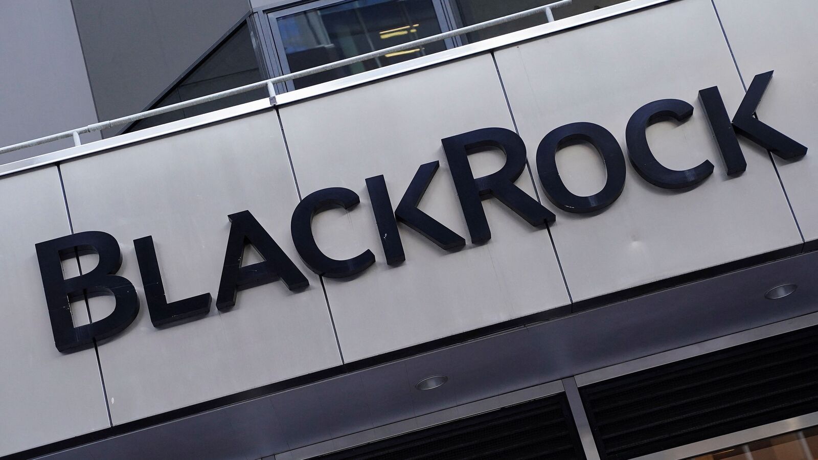 BlackRock to launch Nasdaq-100 ETF, challenging Invesco's dominance as AI rally boosts demand