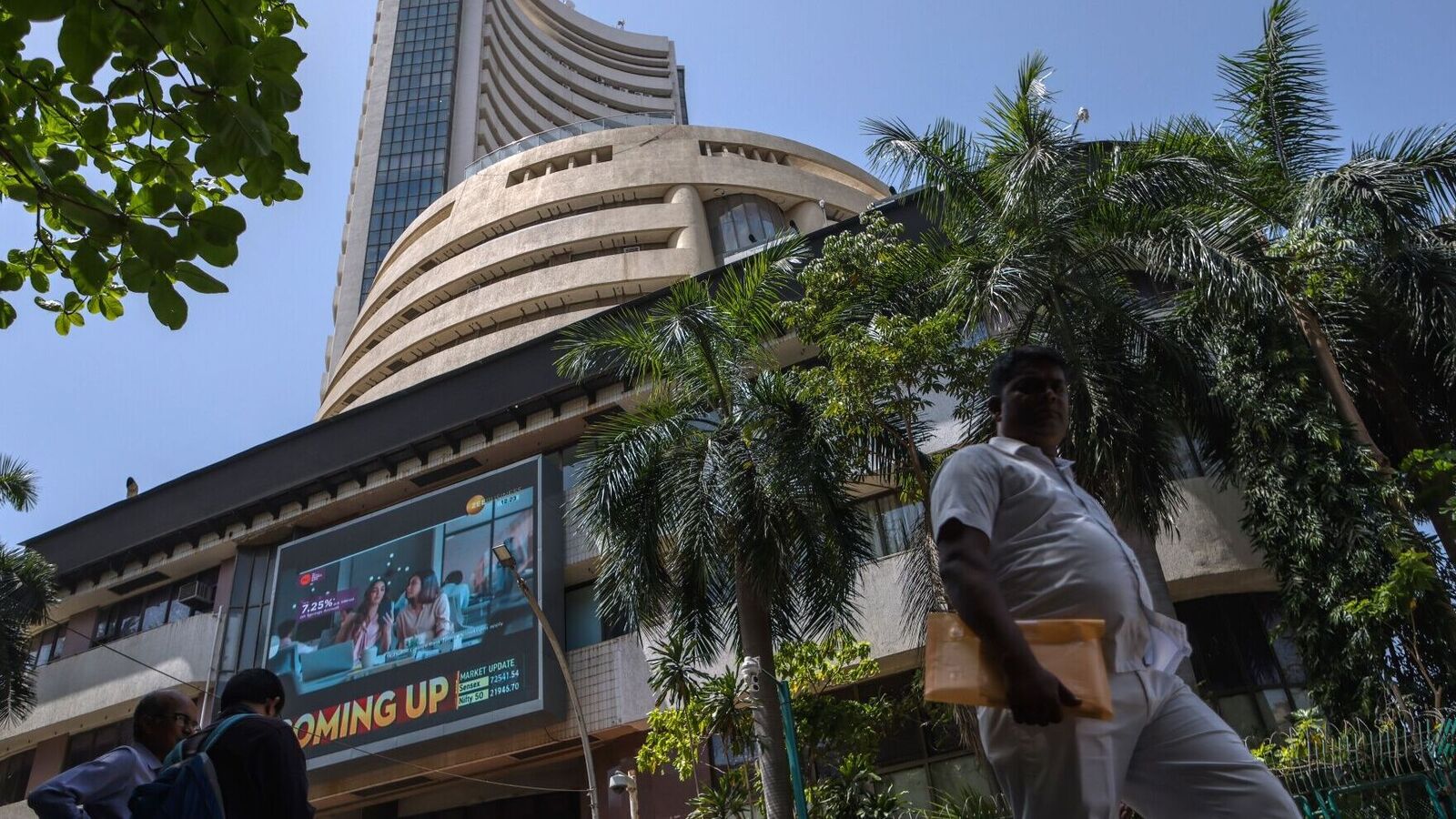 Top Gainers &amp; losers on 1 July: Reliance Power, Delhivery, Eternal, Paytm, MCX, Dabur India among top gainers