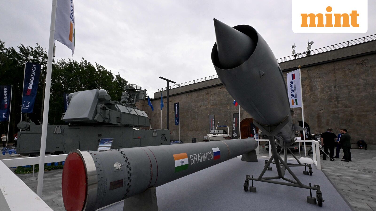Defence stocks to buy or sell: Kotak expects defence upcycle to continue, prefers HAL over peers