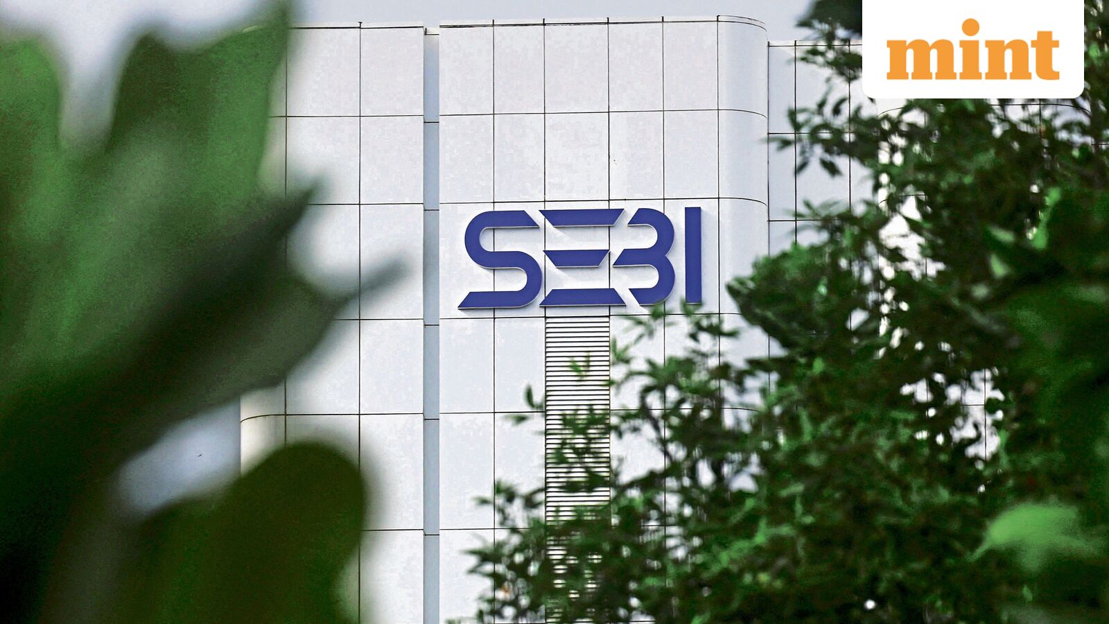 Sebi fines former Axis MF chief dealer, aides in  ₹30.56 crore front-running case