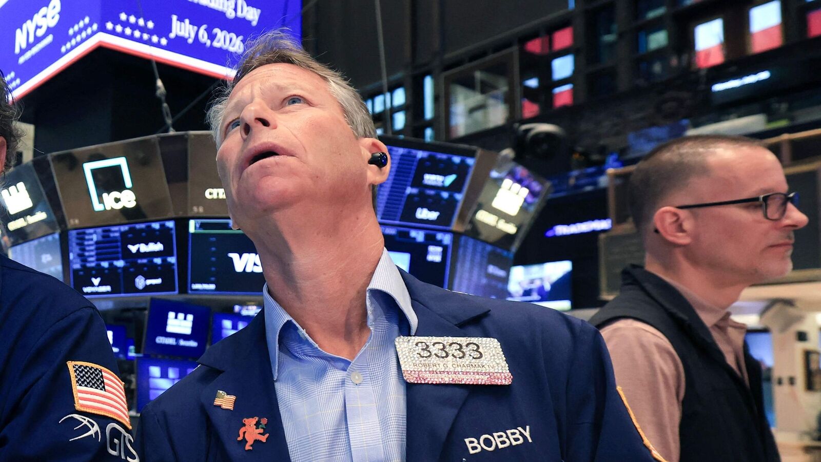 Wall Street: Nasdaq, S&amp;P 500 slip as chip stocks decline