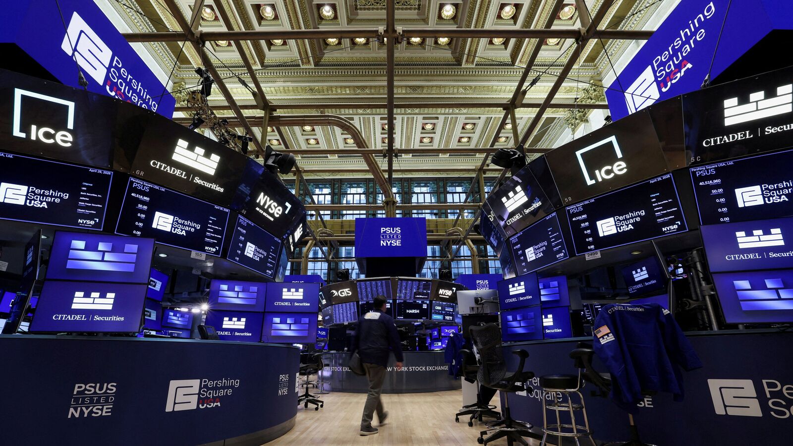 Wall Street slips as retail sales growth cools, AI stock valuation concerns weigh on markets