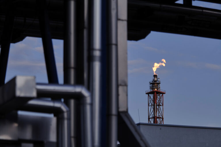 EU moves to delay methane rule penalties for oil and gas imports
