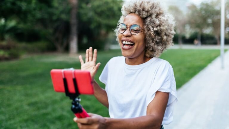 Gen Z is making side hustles a business. These financial tools can help