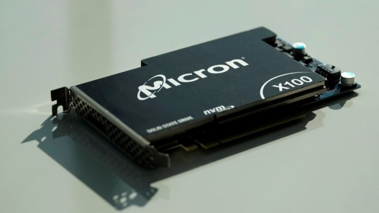 Here are Tuesday's biggest analyst calls: Apple, Palantir, Micron, Walmart, Nike, CoreWeave, SK Hynix & more