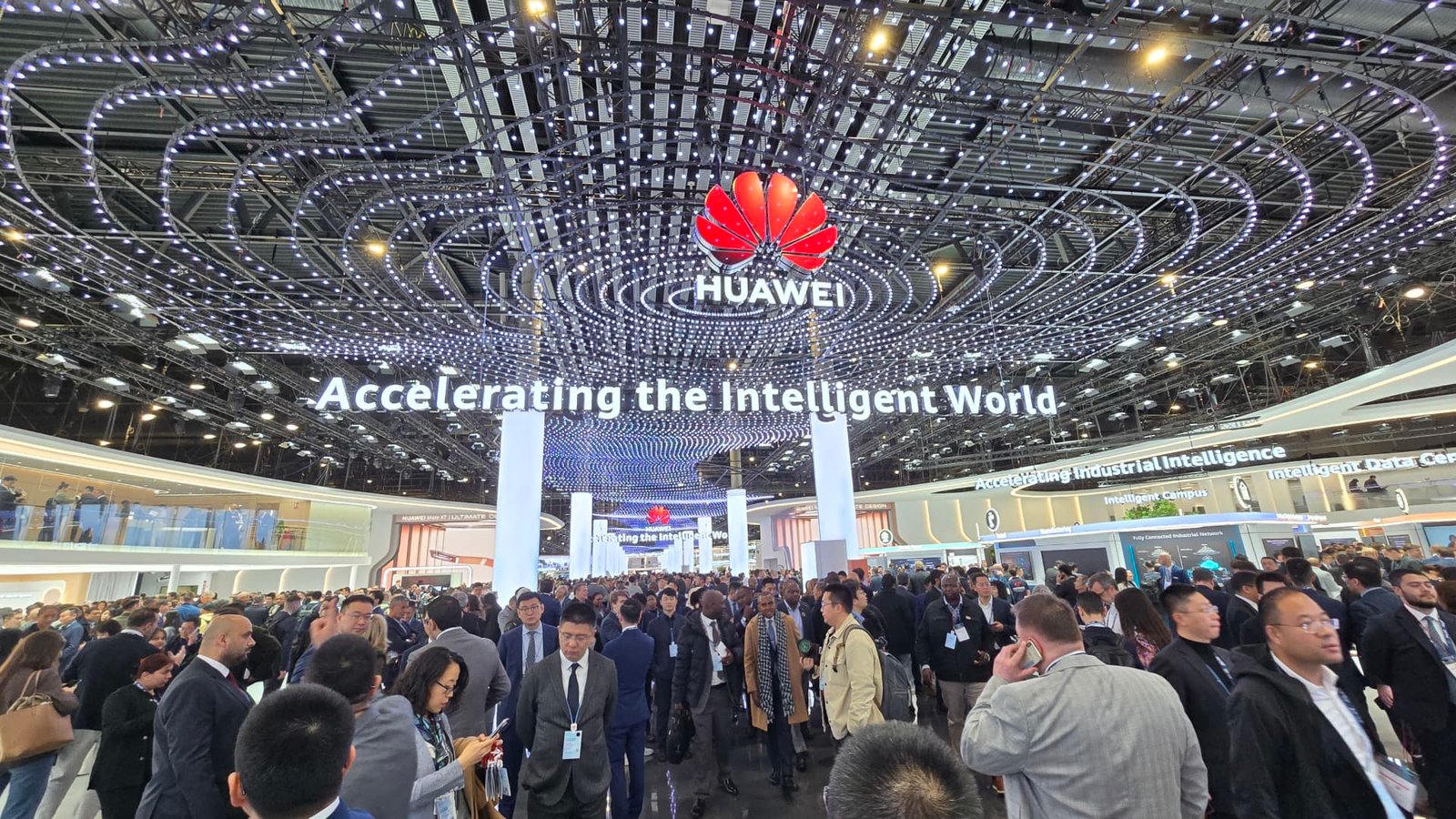 HP partners with U.S.-blacklisted Huawei for licensing the Chinese company's WiFi tech