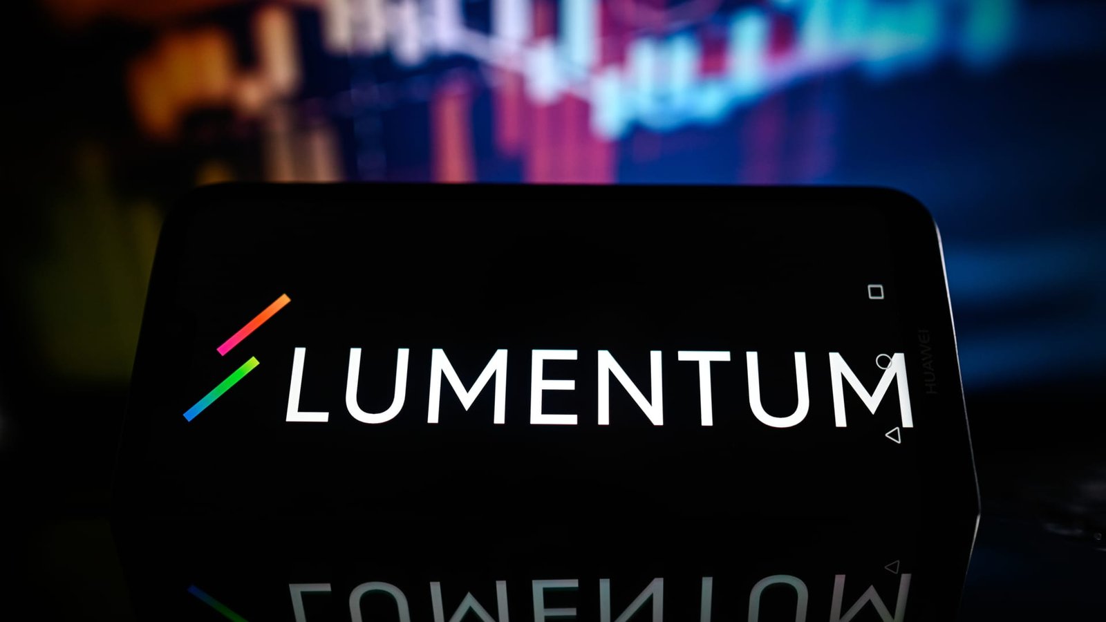 Photonics and optics: This AI-linked group is easily beating the rest of the market. How to trade it
