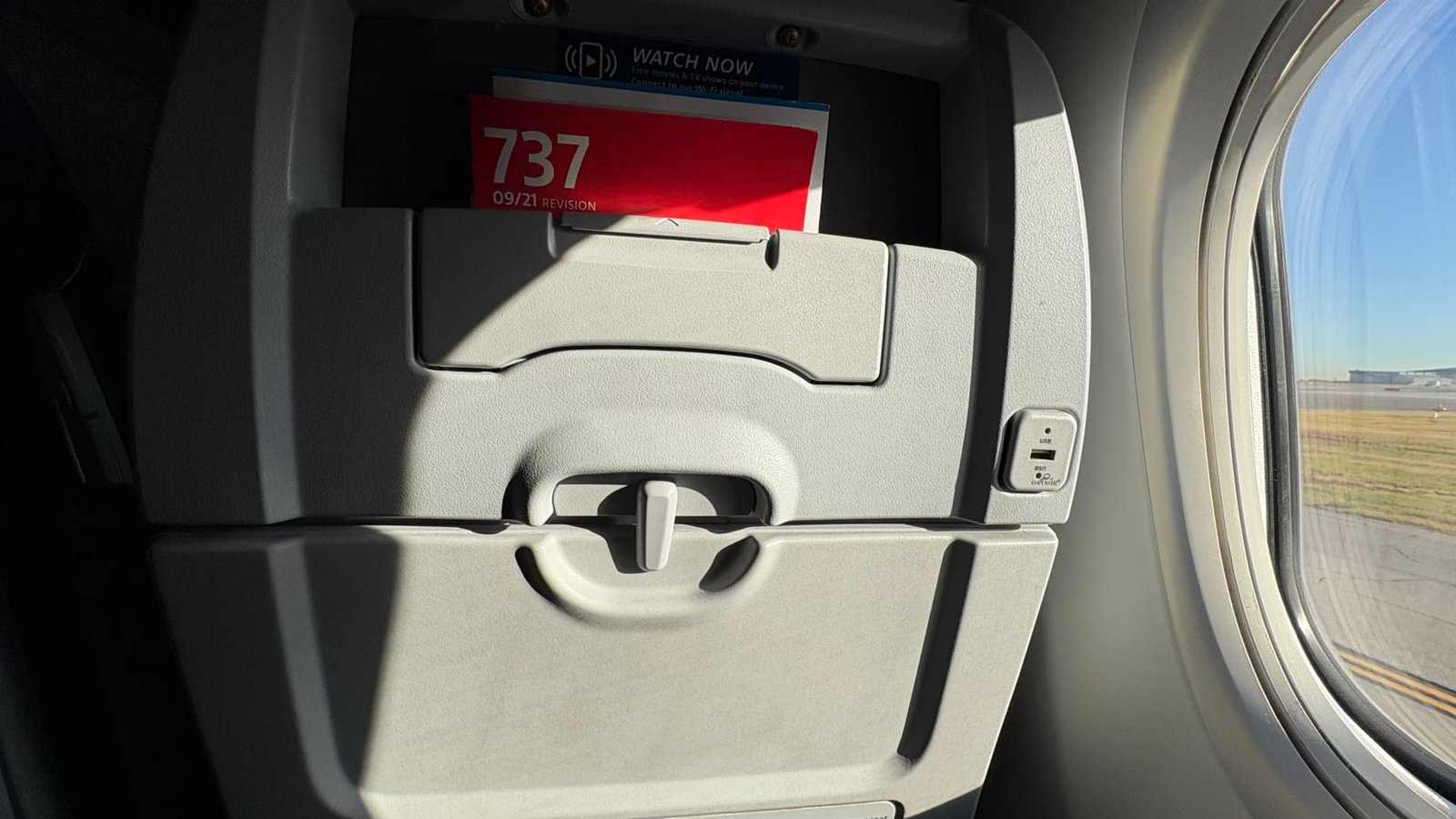 American Airlines to add seatback screens, bigger first class in race to catch up to Delta and United