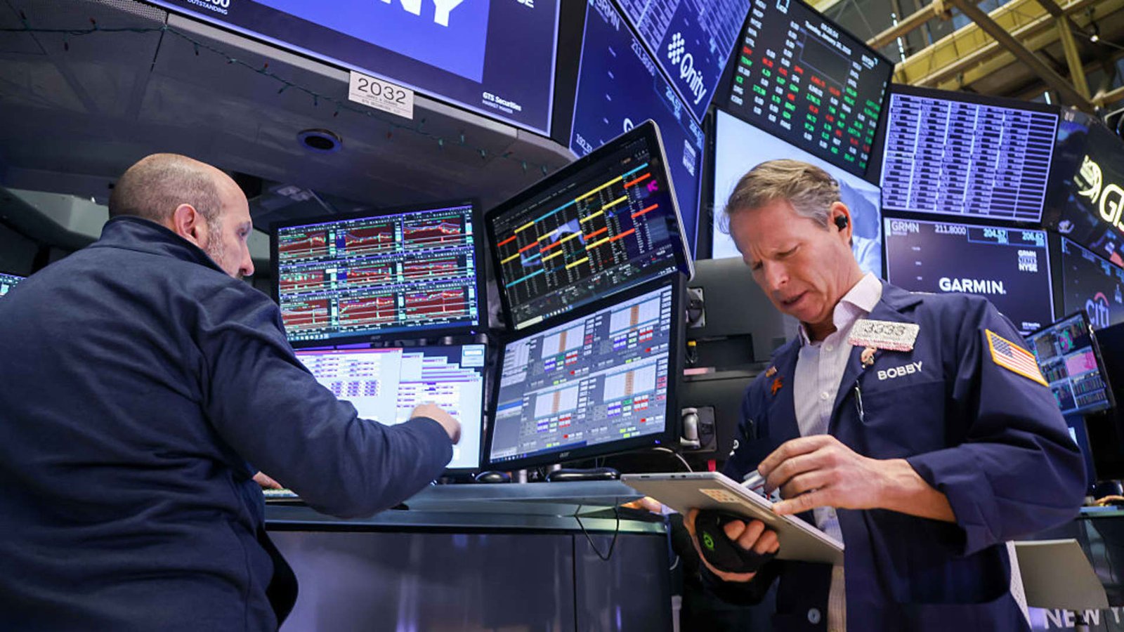 Treasury yields inch lower as investors look ahead to key inflation data