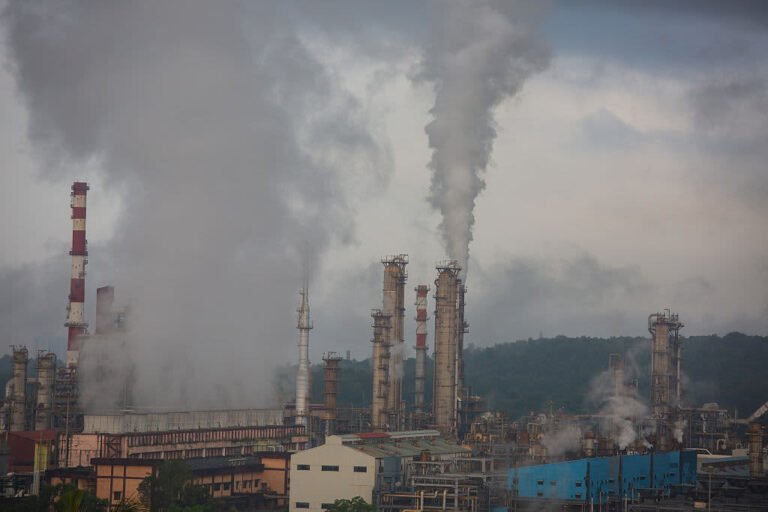 How options traders can take advantage of high crude refining costs