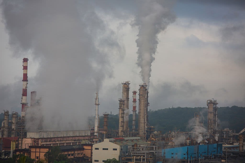 How options traders can take advantage of high crude refining costs