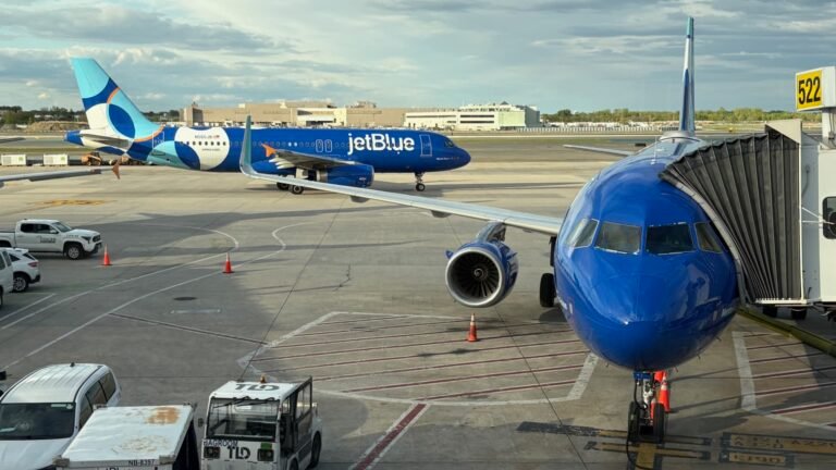 Citi downgrades airline stock to 'sell' worries about leisure travel