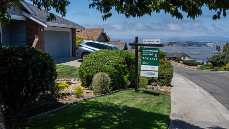 Mortgage rates finally stop rising, causing demand to trickle back