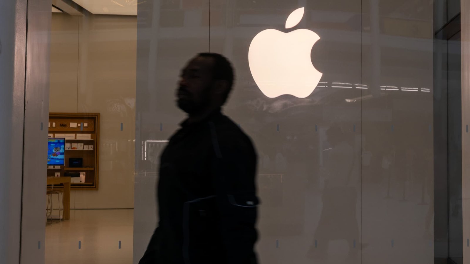 Stocks making the biggest moves premarket: Apple, HPE, Rocket Lab and more