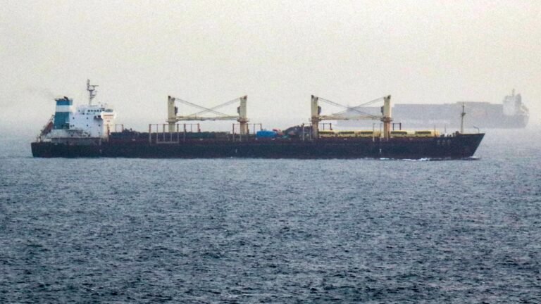 Oil rises amid supply disruption fears following Iran's restrictive draft plan for the Strait of Hormuz