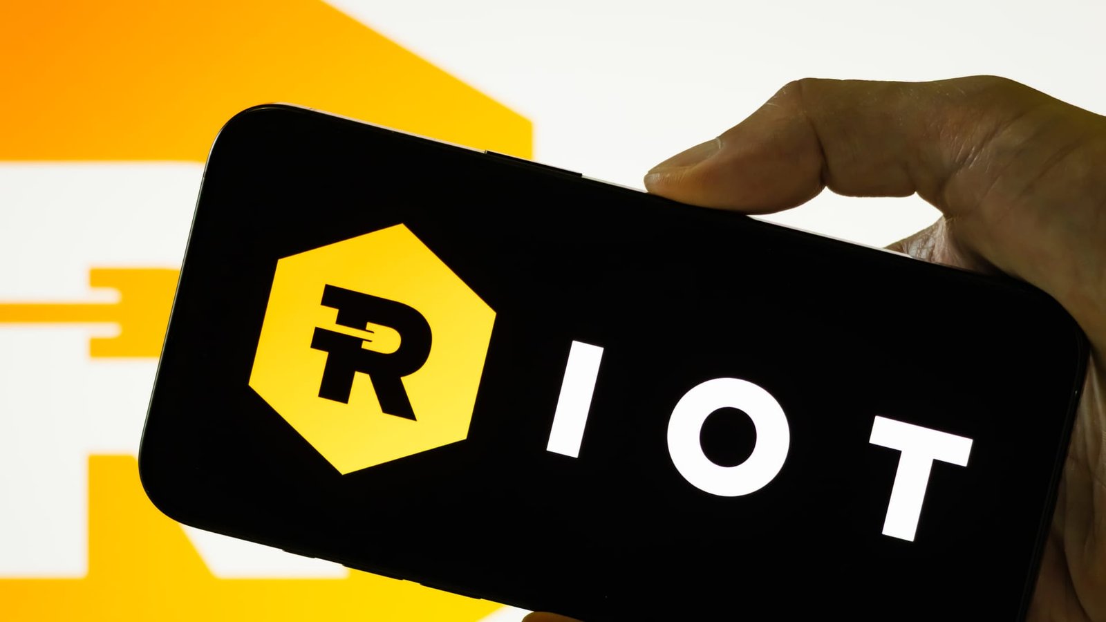 Riot Platforms strikes deal with Anthropic as bitcoin miners shift focus to AI infrastructure