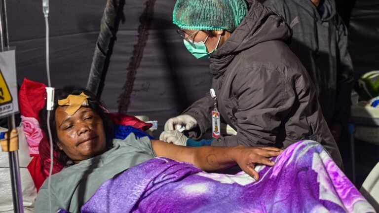 Thousands evacuate after Indonesia quake kills 53, aftershocks hamper rescue efforts