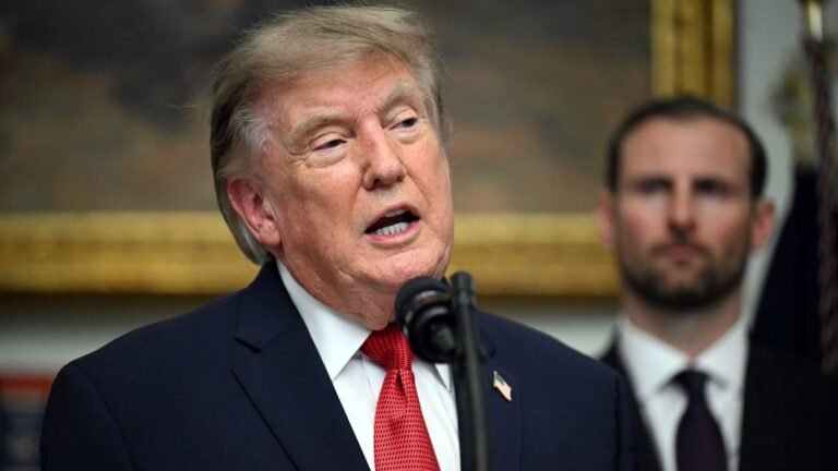 Trump announces 'economic warfare' on Iran, threatens ‘tremendous’ consequences for its backers